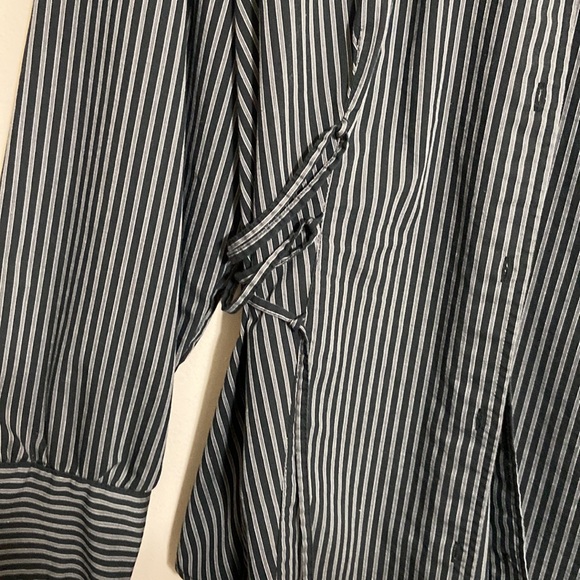 Miss Tina button down - Picture 3 of 5